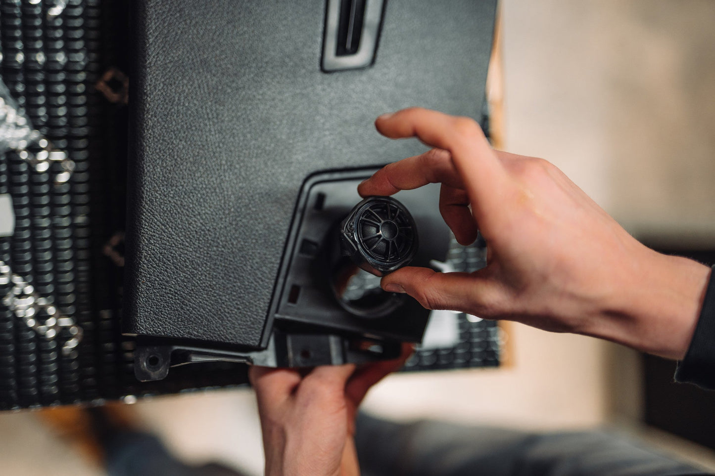 OPTION Mercedes Sprinter speakerset met gereedschap en isolatie - Sweetlake Customs