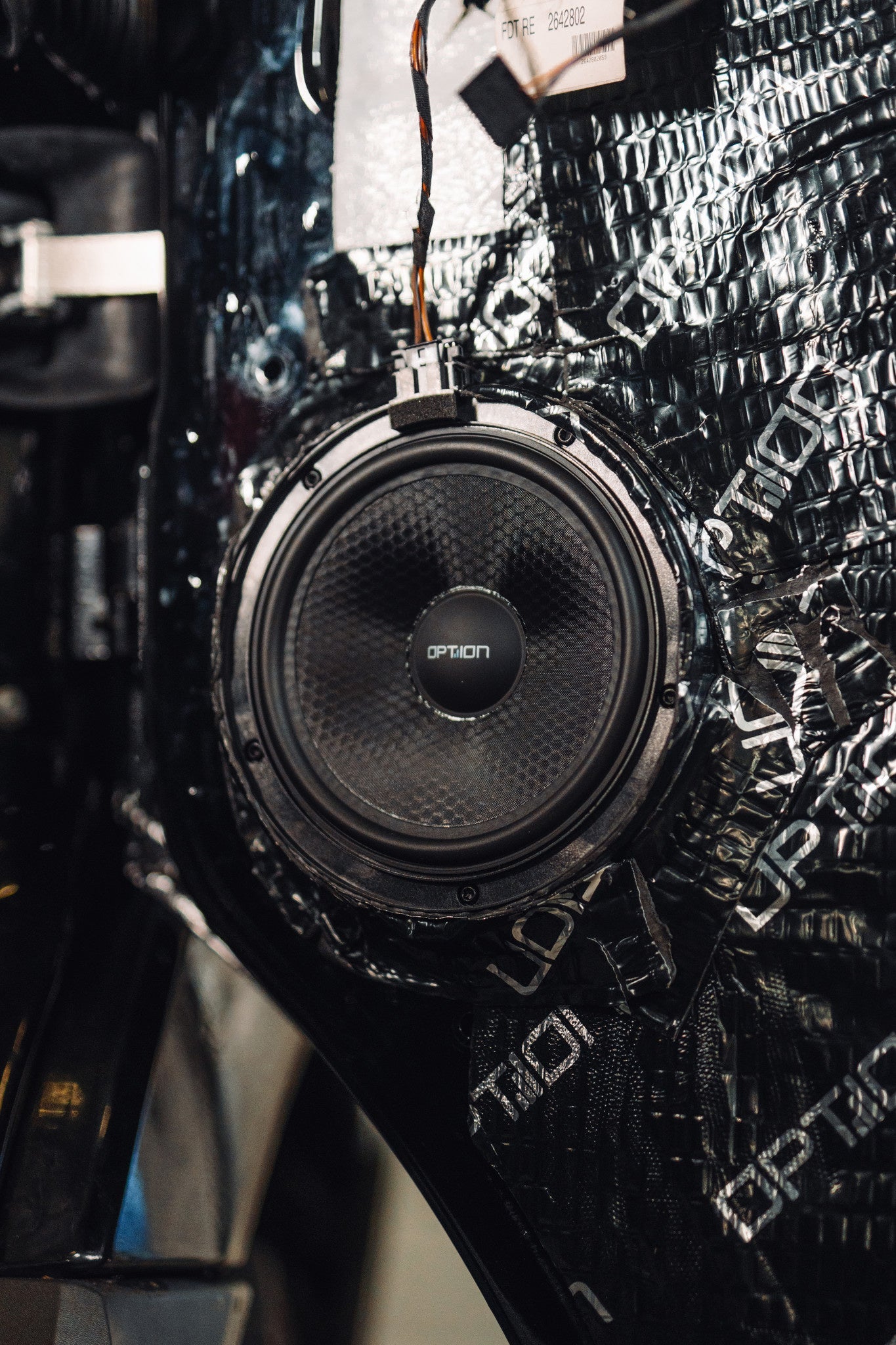 OPTION Mercedes Sprinter speakerset met gereedschap en isolatie - Sweetlake Customs